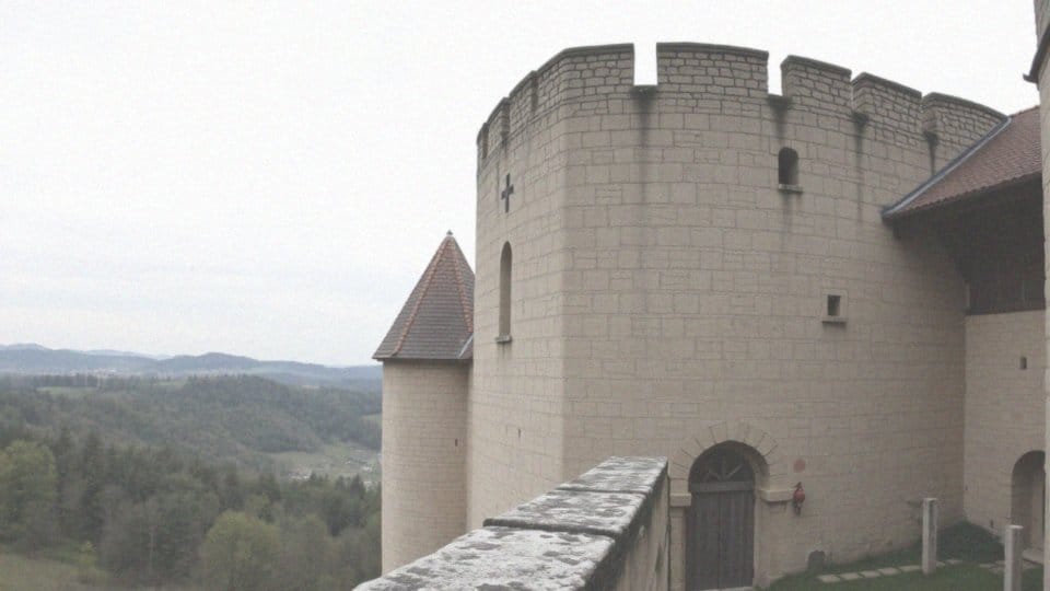 Jakie są różnice między templariuszami, joannitami a krzyżakami?
