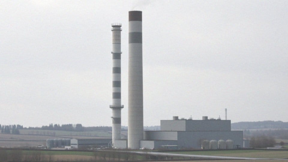 Jak instalowanie wydajnych filtrów kominowych redukuje zanieczyszczenia?